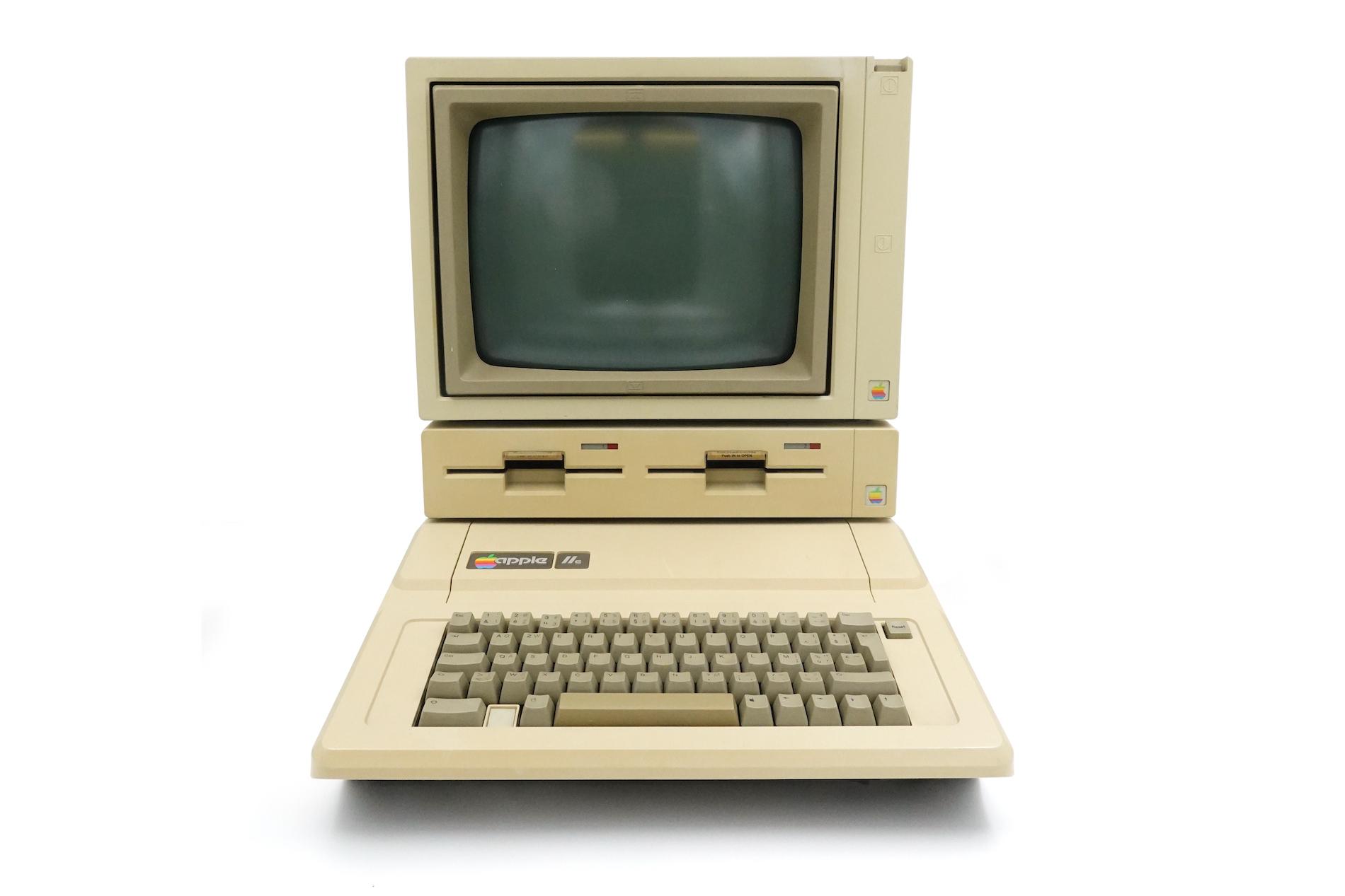1983 mac iie 08760